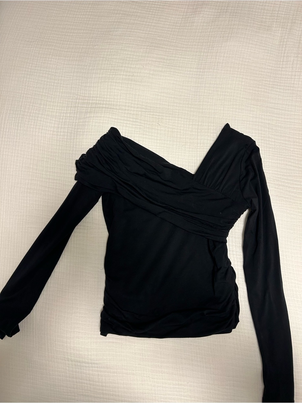 Abercrombie Asymmetric Off-Shoulder Long Sleeve Top